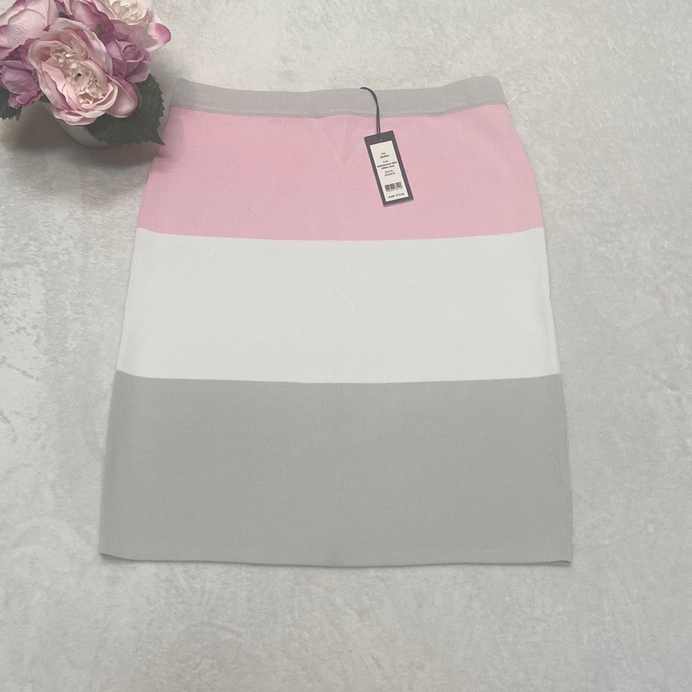 ROMEO &!JULIET COUTURE Size M Knit Skirt
